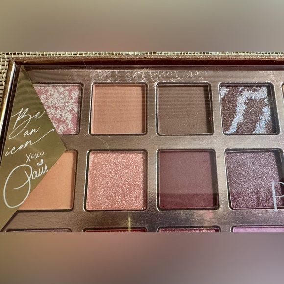 Paris Hilton Bombshell Beauty 54-Piece Ultimate Face & Eye Palette - Picture 3 of 11